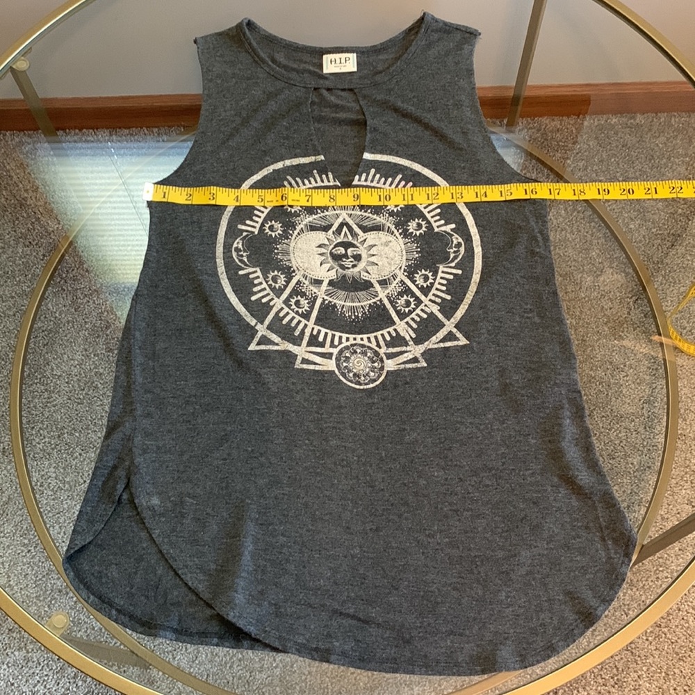 H.I.P. Sleeveless Tee Size S - Picture 6 of 11